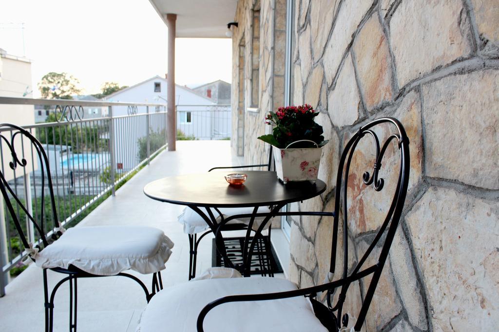 Apartments Robert Kastela Bilik gambar