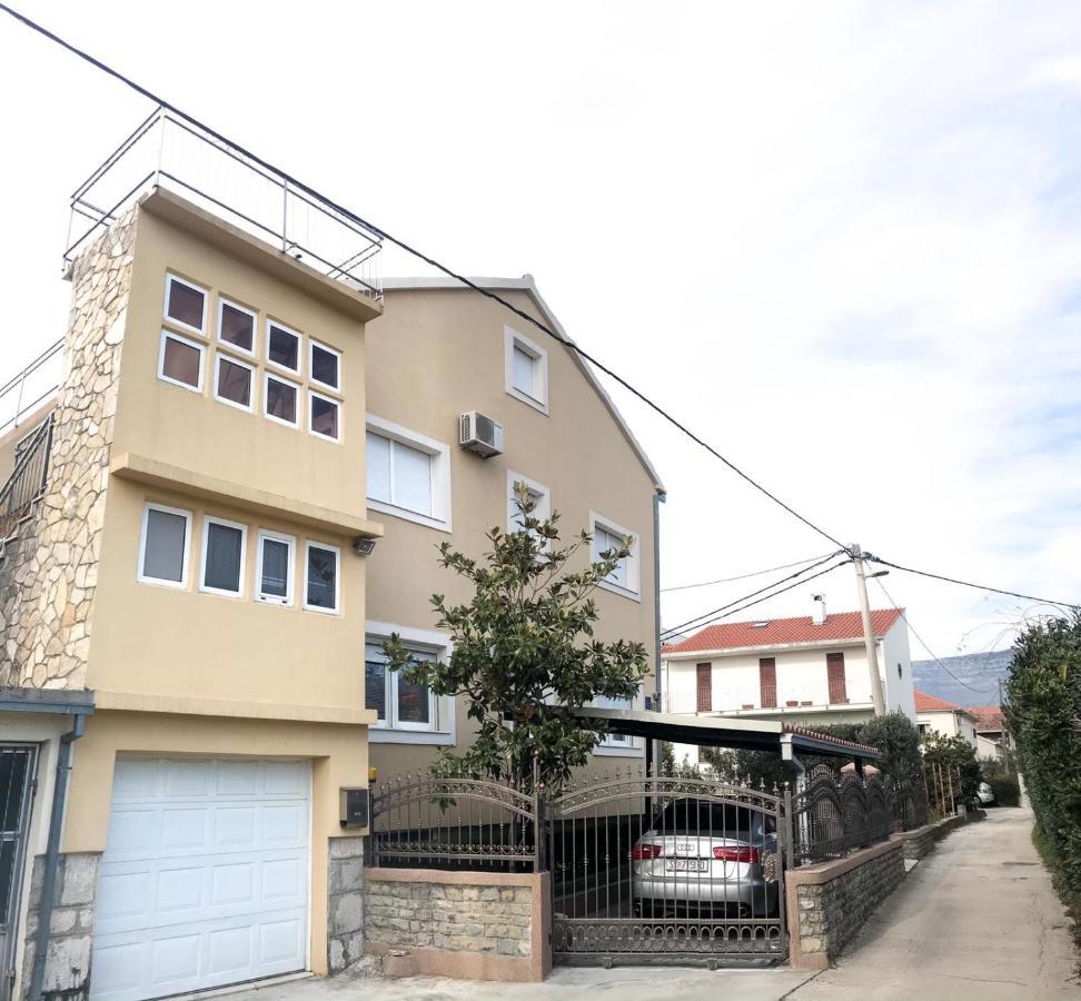 Apartments Robert Kastela Luaran gambar